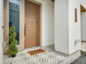 2602 Sutherland St in Austin, TX - Building Photo - Building Photo