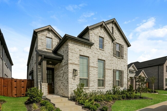 property at 2852 Holland Ct