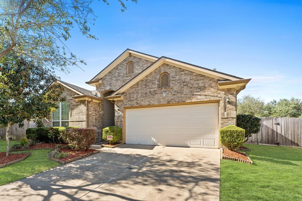 7303 Enchanted Rock Ln in Missouri City, TX - Building Photo