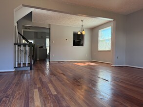 102 Smoothleaf Ln in Gaithersburg, MD - Building Photo - Building Photo