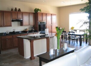 320 Corsicana St in Las Vegas, NV - Building Photo - Building Photo