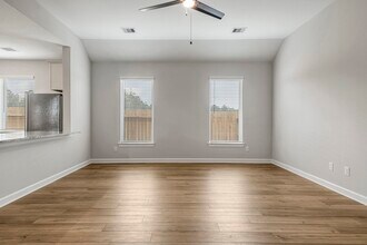 15683 Honey Cv Dr in Conroe, TX - Building Photo - Building Photo