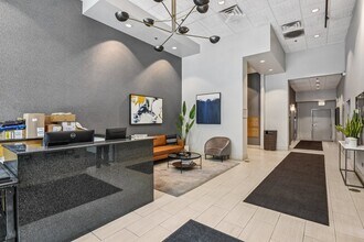 400 W Ontario St in Chicago, IL - Building Photo - Building Photo