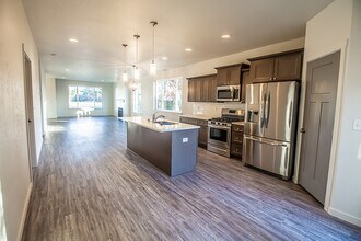18112 E Riverway Ave in Spokane Valley, WA - Building Photo - Building Photo