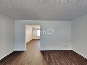 12187 Derby Ct in Pickerington, OH - Foto de edificio - Building Photo