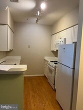 12913 Alton Square in Herndon, VA - Building Photo - Building Photo
