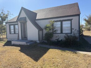 1453 Mineral Wells Hwy in Weatherford, TX - Building Photo - Building Photo