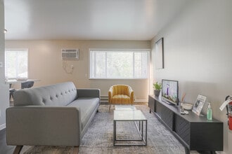 Village Square Apartments in Kalamazoo, MI - Foto de edificio - Interior Photo