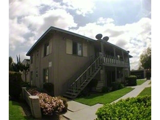 7590 Jackson Way in Buena Park, CA - Foto de edificio