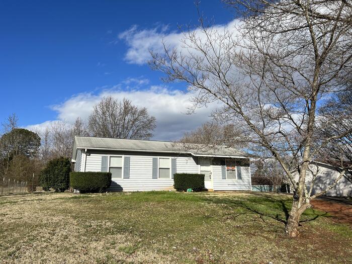 414 Picadilly Ln in Troutman, NC - Building Photo