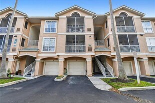 4304 Bay Club Cir in Tampa, FL - Building Photo