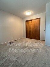 1925 Manor Ct in Lincoln, NE - Building Photo - Building Photo