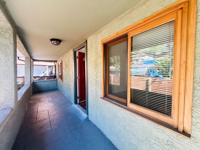 1400 Silver Lake Blvd in Los Angeles, CA - Building Photo - Building Photo