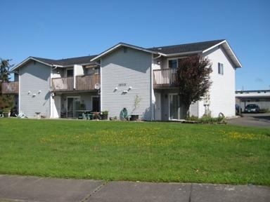 Sumner Condominiums in Sumner, WA - Foto de edificio