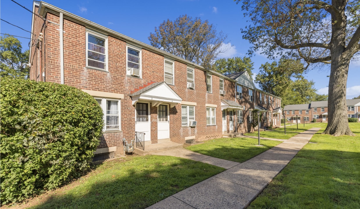 Hollywood Terrace in Linden, NJ - Foto de edificio