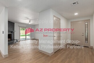 7660 W Palmaire Ave in Glendale, AZ - Building Photo - Building Photo