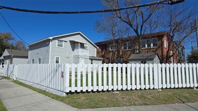 421 Sidney St in Houston, TX - Building Photo - Building Photo