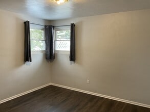 7316 Riverton Dr in Fort Wayne, IN - Building Photo - Building Photo