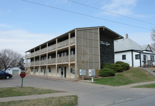 Tari Lynn in Omaha, NE - Building Photo - Building Photo