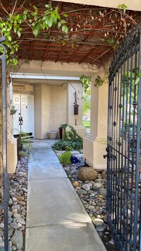 11307 Legacy Canyon Pl in San Diego, CA - Foto de edificio - Building Photo