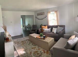 806 Northlawn St NE, Unit 806 in Grand Rapids, MI - Building Photo - Building Photo