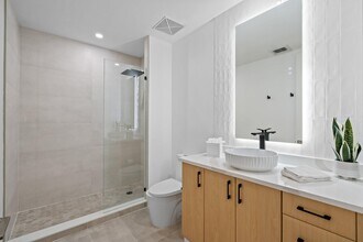 403 S Sapodilla Ave in West Palm Beach, FL - Building Photo - Building Photo