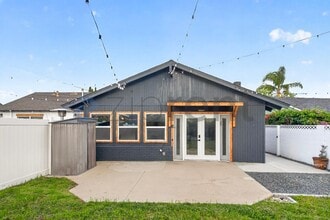 2602 Deodar St in Santa Ana, CA - Building Photo - Building Photo