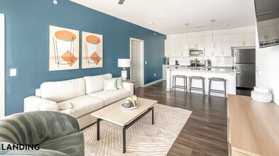 100 Wildwood Ct, Unit 534 in Birmingham, AL - Foto de edificio - Building Photo