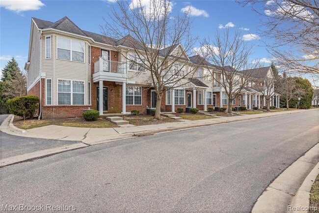 3848 Cherry Creek Ln in Sterling Heights, MI - Building Photo - Building Photo