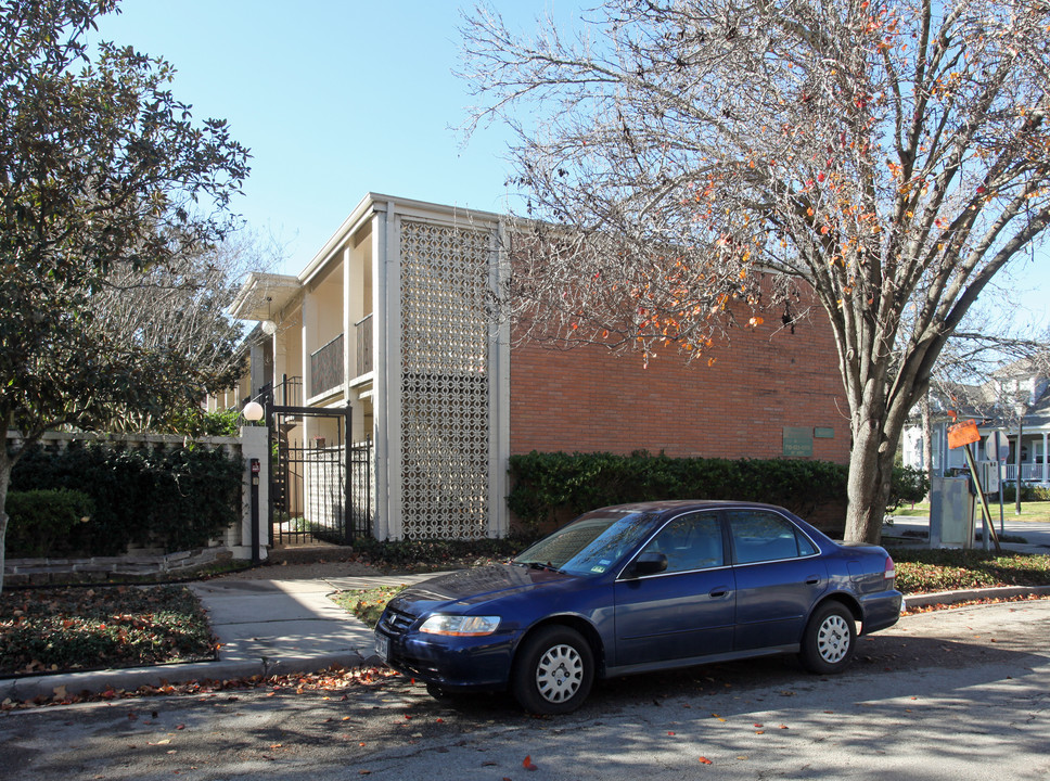 Harvard Apartments in Houston, TX - Foto de edificio