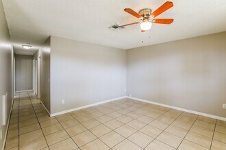 933 Camellia Rd in West Palm Beach, FL - Building Photo - Building Photo