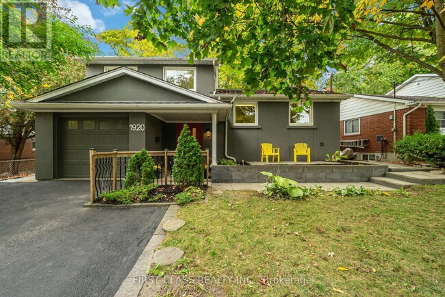 property at 1920 Truscott Dr