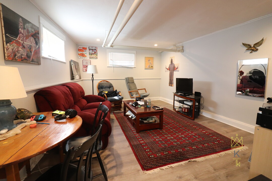 1504 Commonwealth Ave, Unit 10G in Boston, MA - Building Photo