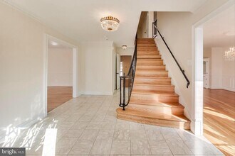 4001 N Ridgeview Rd in Arlington, VA - Building Photo - Building Photo