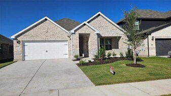 3404 Eagle Mount Dr in Farmersville, TX - Building Photo