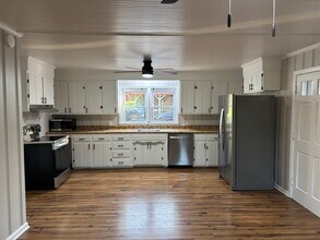 10535 US-231 in Bethpage, TN - Building Photo - Building Photo