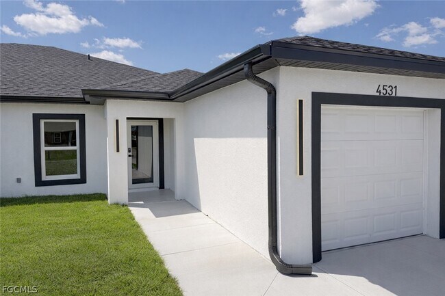 4529-4531-4529 18th St SW in Lehigh Acres, FL - Building Photo - Building Photo