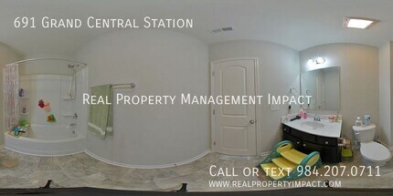 691 Grand Central Sta in Apex, NC - Building Photo - Building Photo