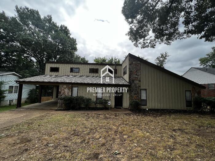 2970 Falkirk Rd in Memphis, TN - Building Photo