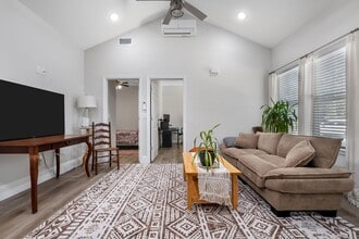 15 Arapaho Trail in Crawfordville, FL - Building Photo - Building Photo