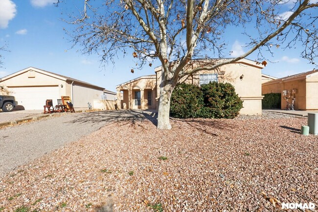 1328 Rebecca Rd NE in Rio Rancho, NM - Foto de edificio - Building Photo