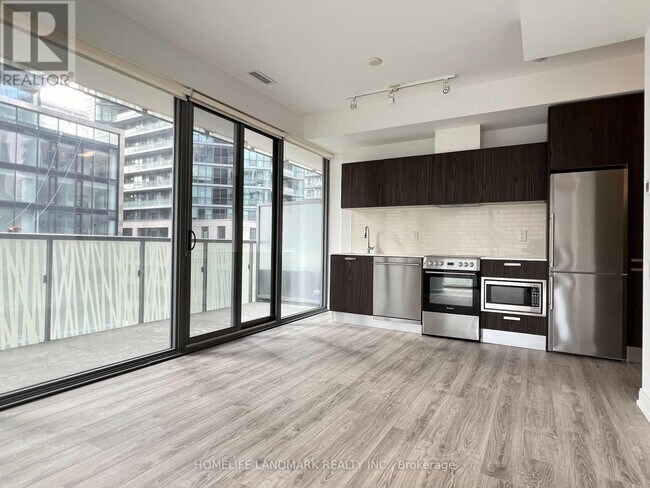 property at 50A-450 Charles St E