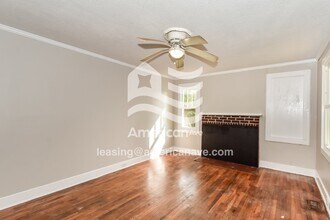 302 Arbor Dr in Columbia, SC - Foto de edificio - Building Photo