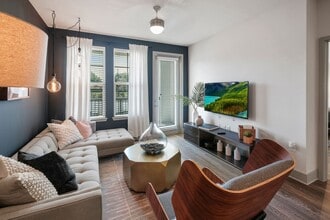 Lantower Grande Flats in Orlando, FL - Foto de edificio - Building Photo