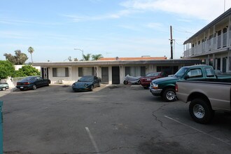 136-138 S Ivy St in Escondido, CA - Building Photo - Building Photo