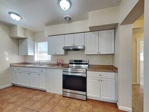 9801 N 55th St in Tampa, FL - Building Photo - Building Photo