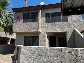 2040 S Longmore in Mesa, AZ - Building Photo - Building Photo