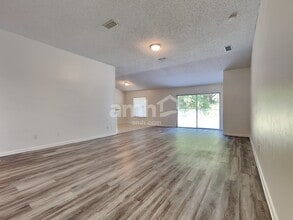 7842 Steamboat Springs Ct in Jacksonville, FL - Building Photo - Building Photo