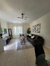 70 NW 31st St in Miami, FL - Building Photo - Building Photo