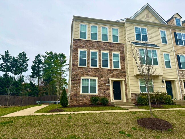 property at 9914 Wood Edge Wy
